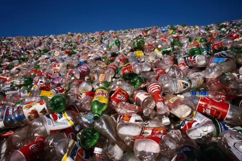 塑料我们回收对环境来说实际上是可怕的