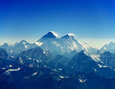比喜马拉雅山高的山脉发现地下660公里