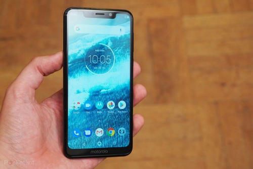 摩托罗拉去年9月推出了One Power是该公司在该国首款基于Android One的手机