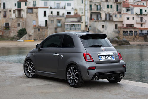 Abarth 595更新现已在澳大利亚发售价格为$ 26,990