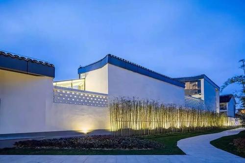 Christ＆Gantenbein和Bureau Spectacular在Dezeen大奖中被评为最佳建筑工作室