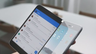 微软对运行Android的新型可折叠Surface Duo手机感到惊讶