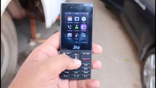 Airtel将通过发布廉价的4G功能手机来挑战Jio