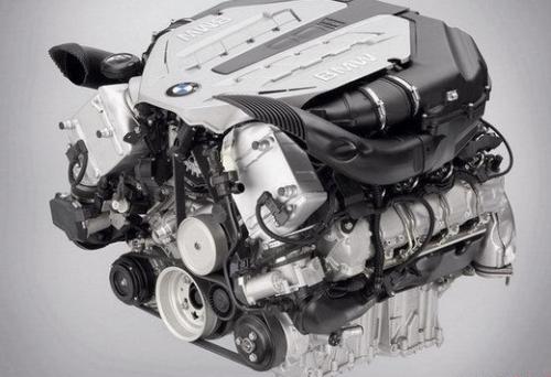 显然的M750i将配备经过调节的4.4升双涡轮增压V8功率约为441kW