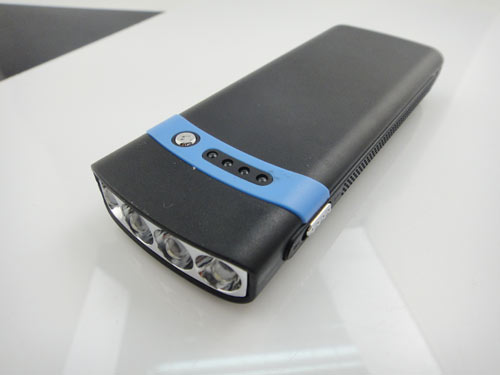 联想确认Moto Z2 Play智能手机将配备3000 mAh电池