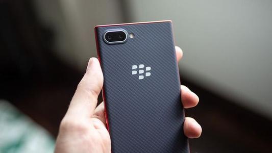 百思买的BlackBerry KEY2 LE节省高达$ 220