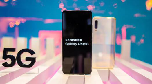 三星去年出货670万部Galaxy手机 超出预期