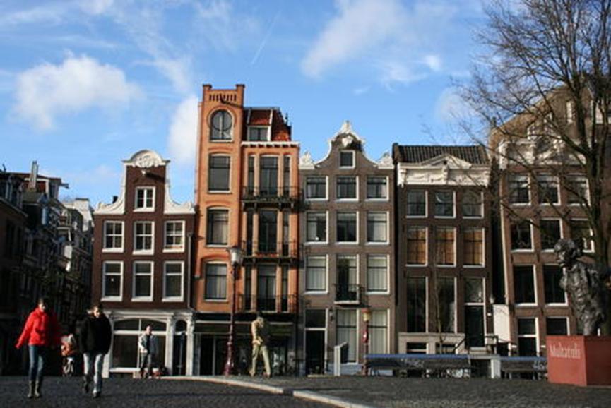 特里斯坦基金出售两个阿姆斯特丹地区购物中心