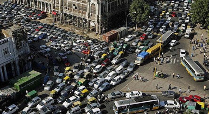 随着经济放缓 印度汽车销售额骤降20％