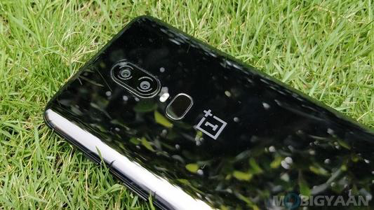 OnePlus 2020智能手机将获得120Hz液体显示