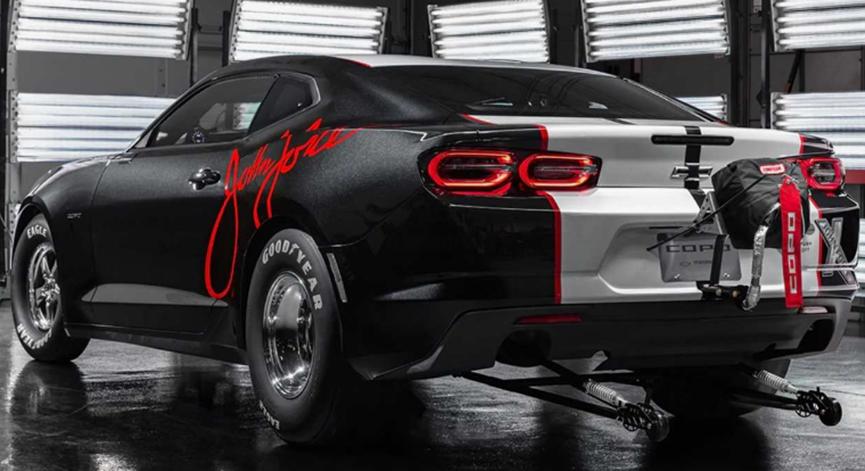 2020年COPO Camaro John Force Edition慈善拍卖筹集65万美元