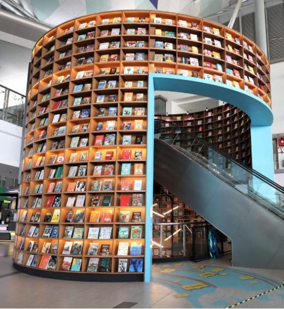 马来西亚有史以来第一个书本隧道概念书店在BookXcess Sunsuria Forum开业