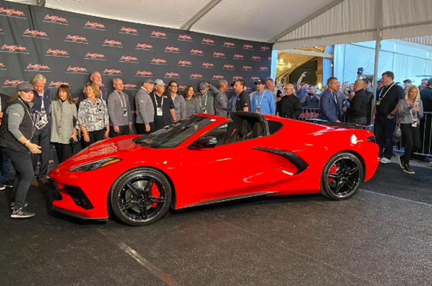 首款2020年的雪佛兰C8 Corvette以300万美元的价格售出