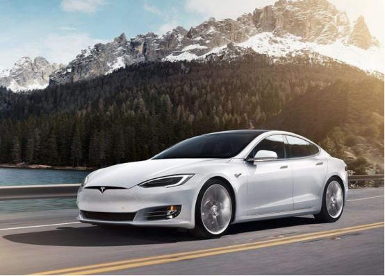 特斯拉Model S，X的硬件更新预计将很快推出