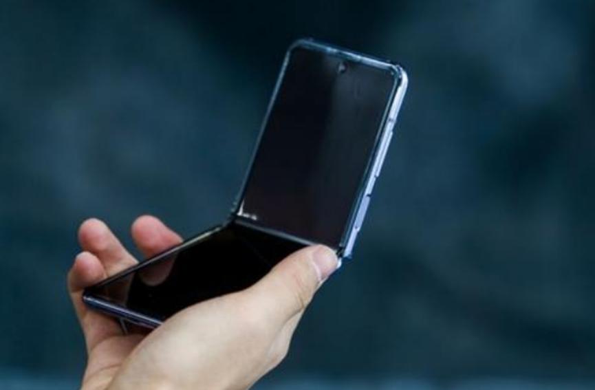 韩国第一波Galaxy Z Flip在不到八小时的时间内就销售一空