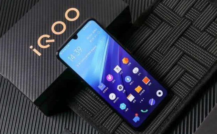 据报道 印度iQOO 3 5G智能手机的价格低于₹45000