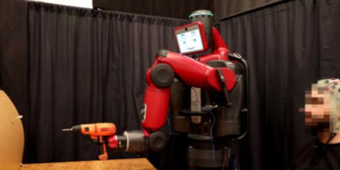 麻省理工学院的研究人员开发了一种由人脑控制的机器人