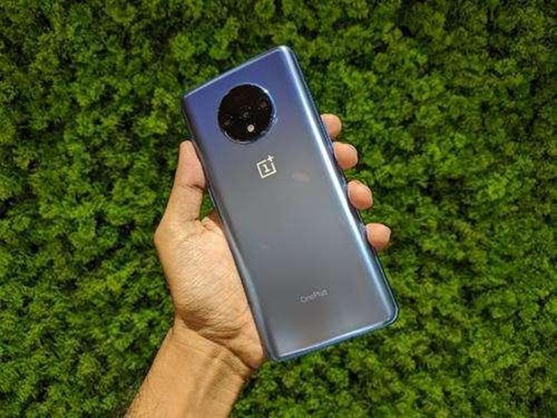 OnePlus 8 Pro首个Live Images在线发布具有打孔相机