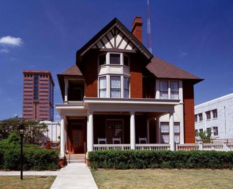 黄金海岸汉普顿的房子以200多万美元的价格易手