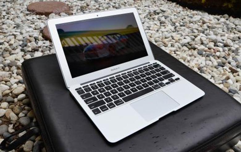 上周上市的MacBook  Air现在售价950美元
