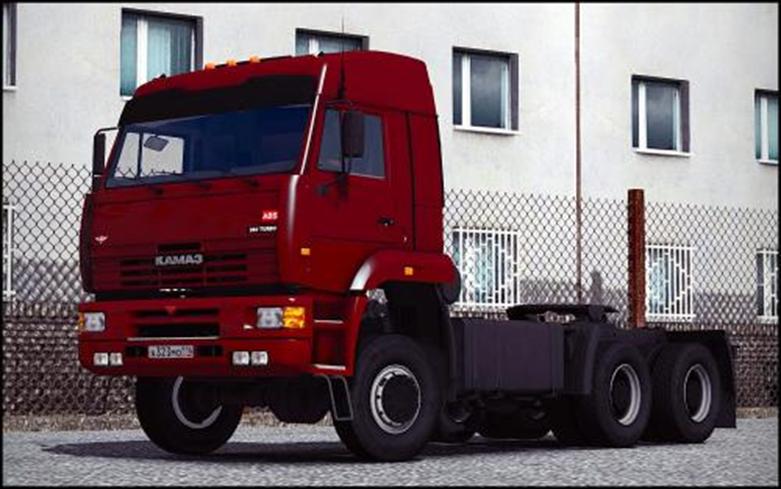 在俄罗斯制造了1000马力的Kamaz漂移卡车它可以串联漂移