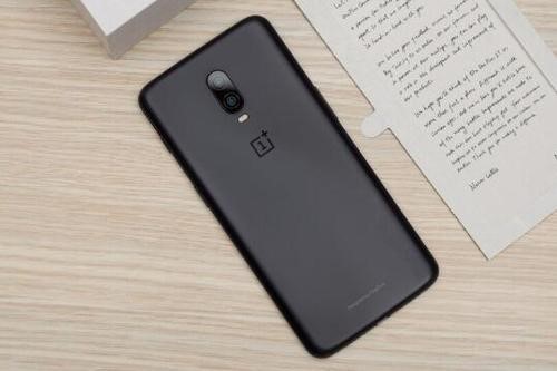 OnePlus 8 Pro售价可能低于1000美元