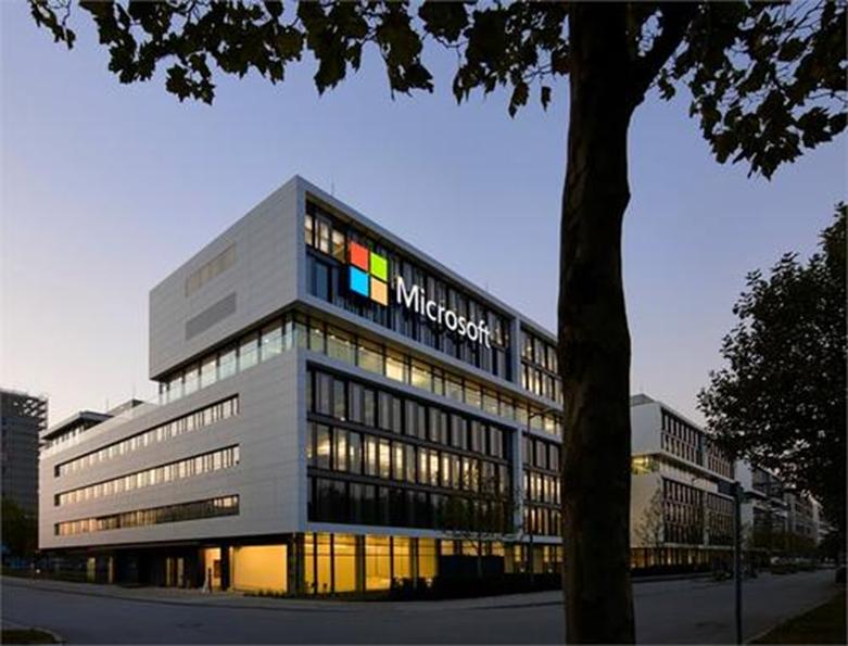 比尔盖茨退出微软董事会时代的终结