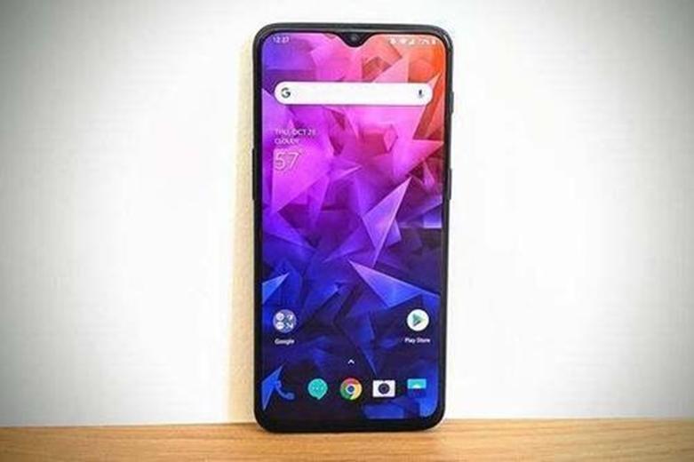 OnePlus 8 Pro的外壳和零售包装盒泄漏几天才能启动