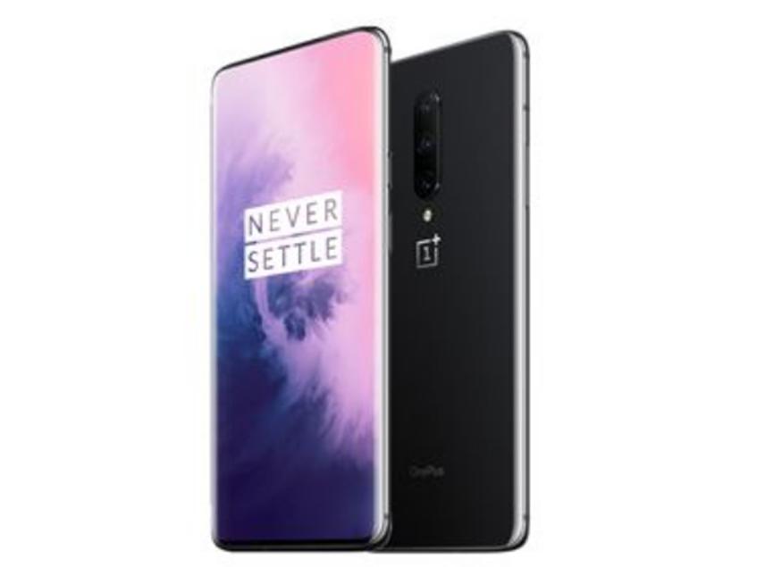 OnePlus 8 Pro显示屏在发布会之前的视频上显示