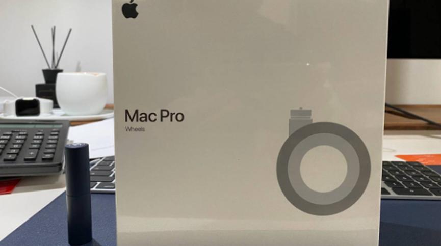 Mac  Pro  Wheels  Kit照片展示了这个昂贵的附件