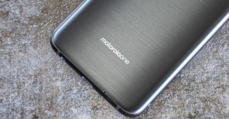 摩托罗拉One Fusion +中档手机有望在几周内上市