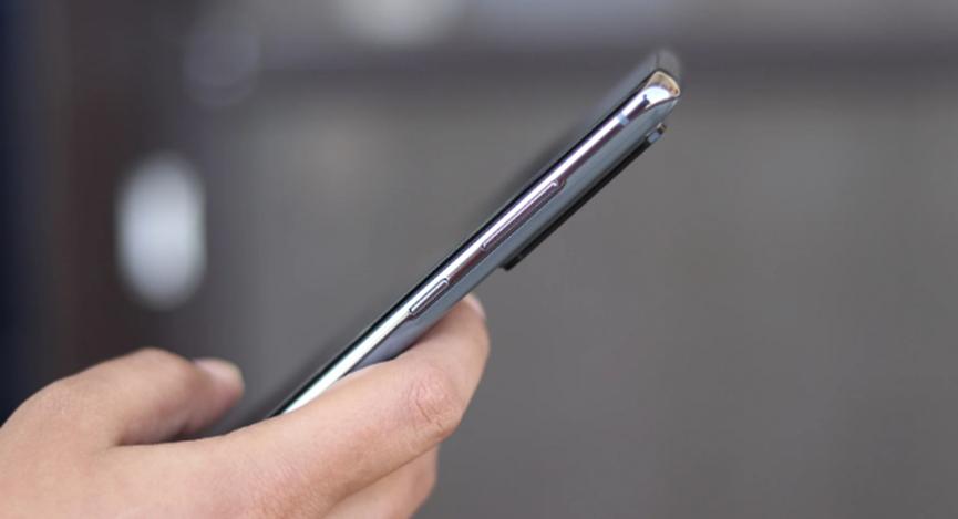 白色Galaxy  S20 Ultra在中国发布之前在实时照片中出现