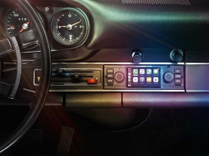 保时捷发布经典车型的新CarPlay主机