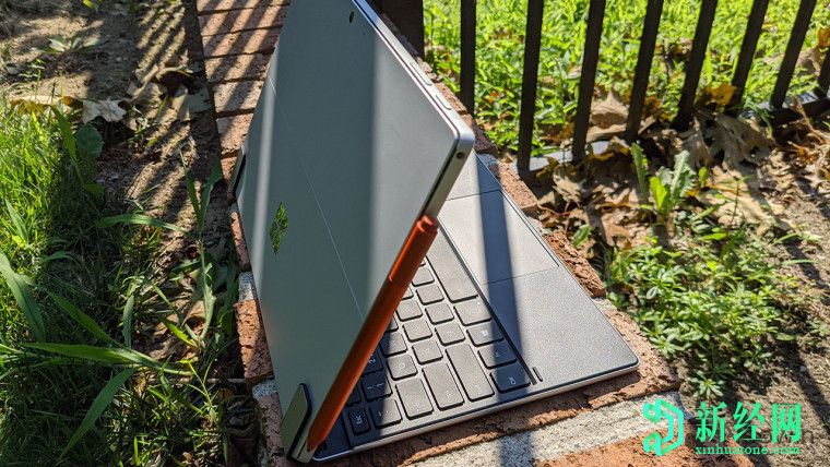 新的Brydge键盘可以将Surface Pro或Surface Go变成合适的笔记本电脑