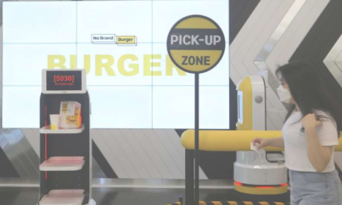 AI机器人为韩国的餐厅客户提供服务