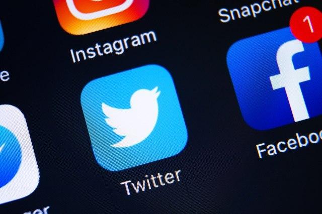 Twitter的“ Birdwatch”是对抗错误信息的实验
