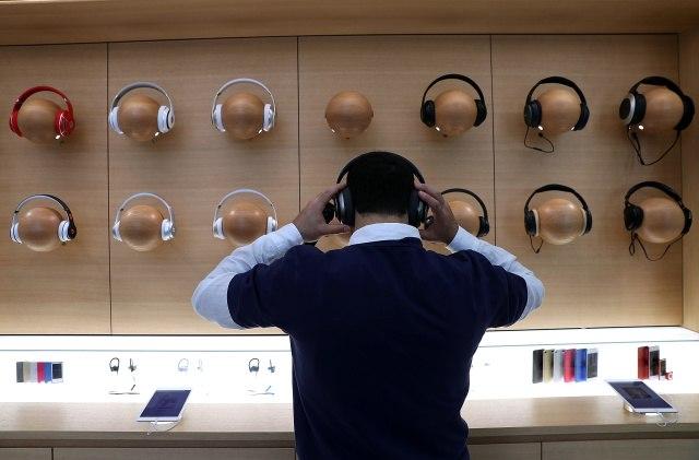 彭博社：苹果商店放弃了大多数第三方耳机和扬声器