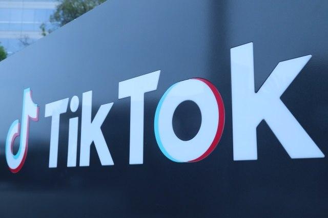 TikTok禁止共享与QAnon相关内容的帐户