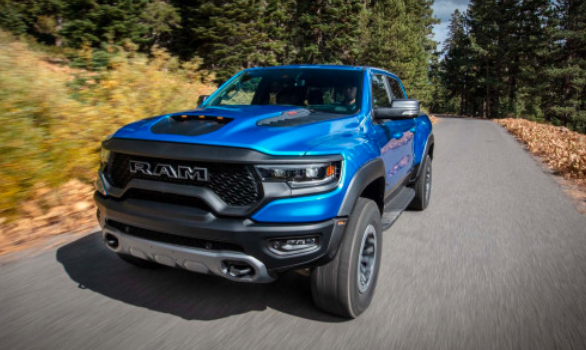 2021 Ram 1500 TRX在越野中的表现，是其他皮卡车所无法做到的