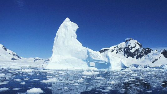 科学家警告南极冰架的脆弱性Larsen C可以跟随Larsen A和B分开