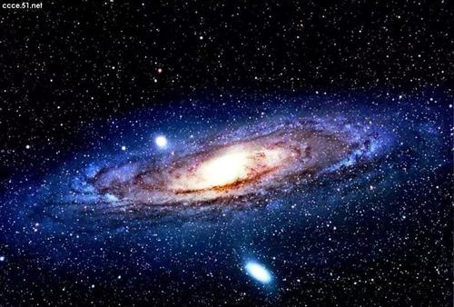 最佳银河系地图确认我们的星系翘曲扭曲
