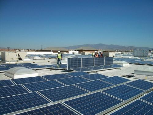计划以高达26亿美元的价格收购太阳能电池板供应商SolarCity