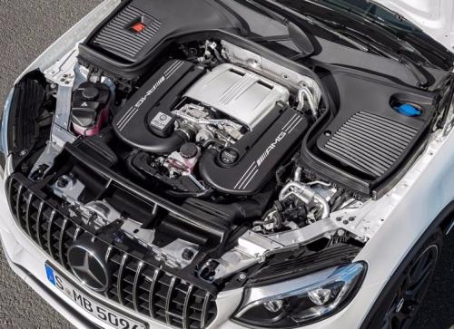 Huayra由6.0升双涡轮V12 Mercedes-AMG发动机提供动力