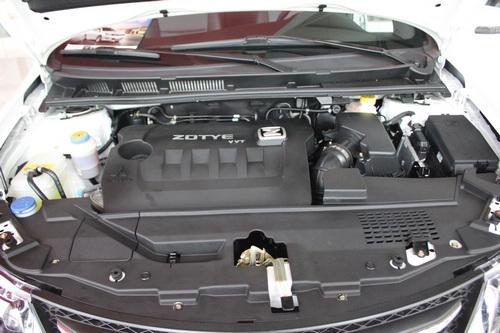 配备电动马达的1.8升VVT-i汽油四缸发动机但现在的热效率为40％