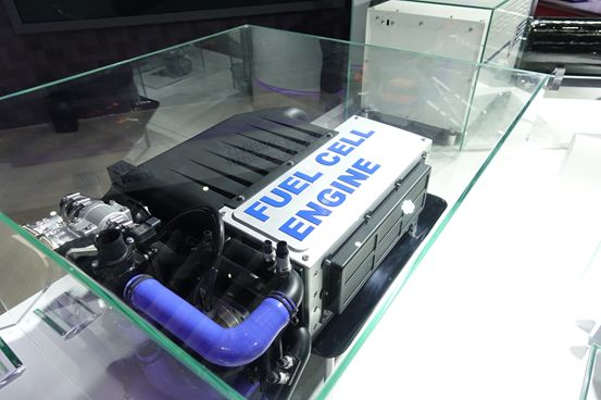 一旦考虑到动力传动系统损失约15%发动机输出功率便达到195kW