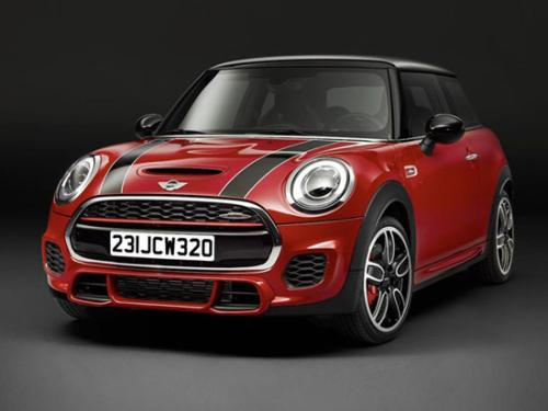 新的MINI Cooper 5门轿跑车将从11月1日开始在陈列室中销售