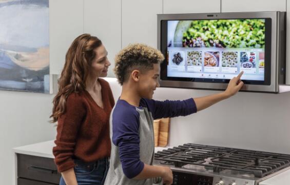 GE及时在2020年CES上为其第二代厨房集线器添加了微波