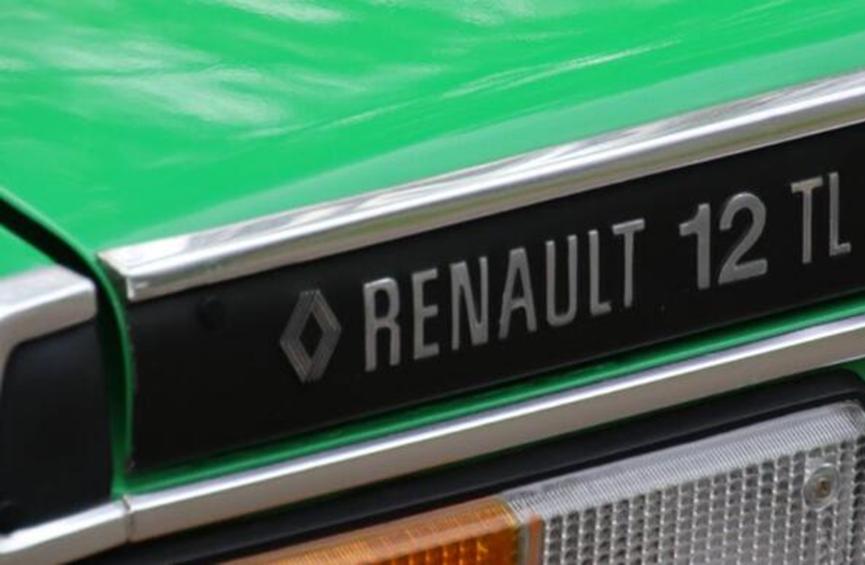 雷诺可信赖的R12轿车是世界上第一辆真正的全球汽车