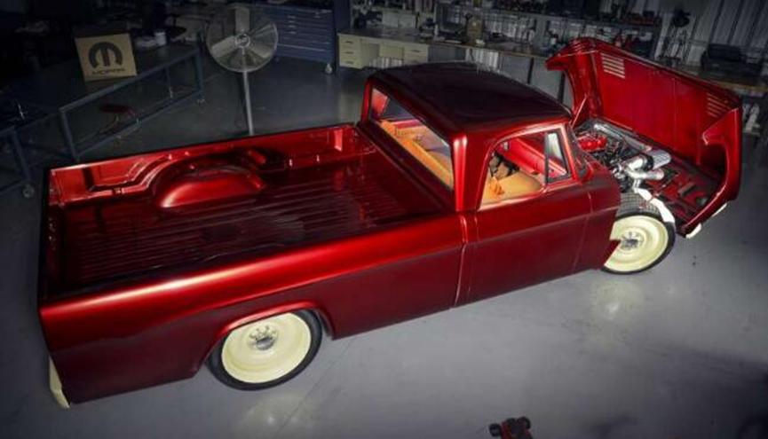 Mopar Lowliner的SEMA概念看上去像糖果一样甜美