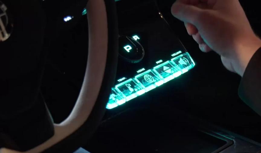跨界Fisker Ocean在卡拉OK下首次亮相